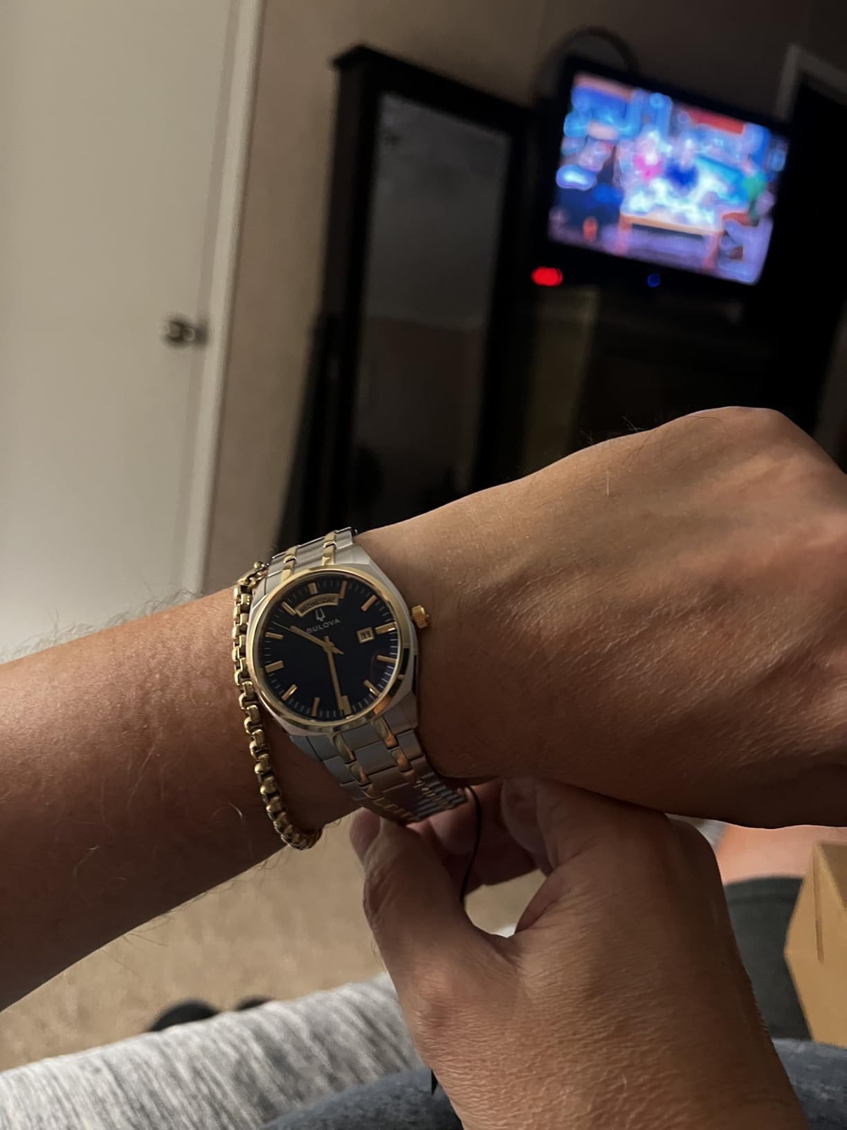 Bulova Men's Classic Dress Surveyor 2-Hand Day/Date Quartz Watch, Luminous Hands, 39mm customer photo 2