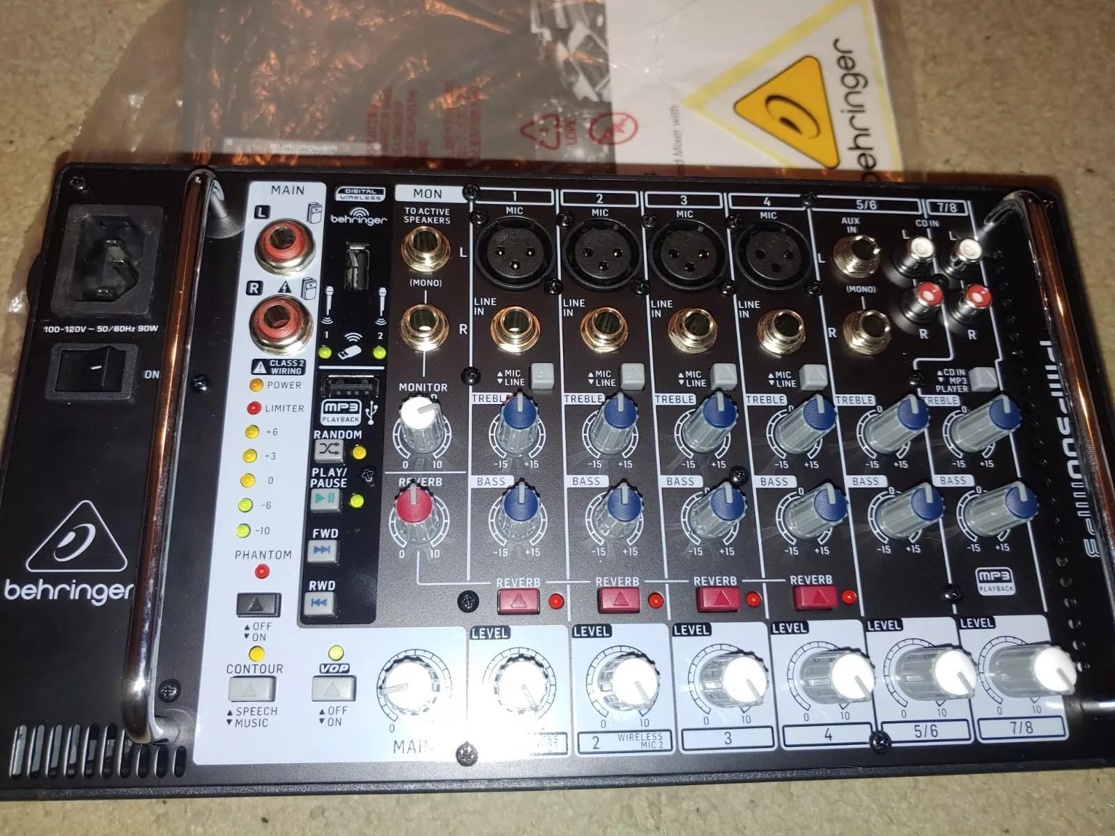 Behringer EUROPOWER PMP500MP3 Ultra-Compact 500 Watt 8 Channel Powered Mixer with MP3 Player, Reverb and Wireless Option customer photo 1