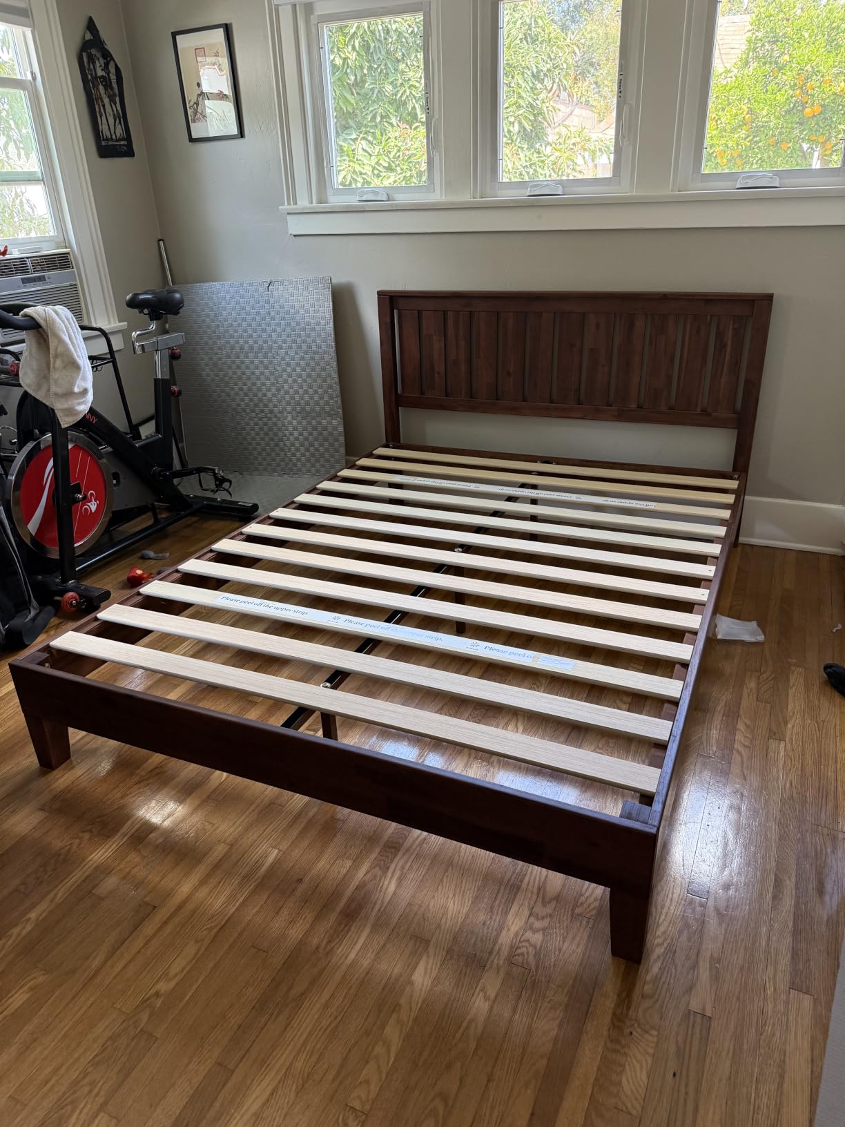 ZINUS Vivek Deluxe Wood Platform Bed Frame with Headboard, Wood Slat Support, No Box Spring Needed, Easy Assembly, Queen customer photo 1
