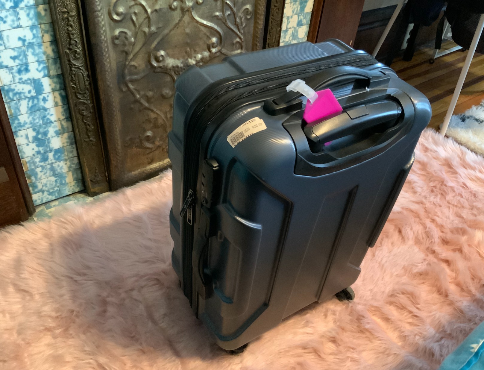 Samsonite Centric Hardside Expandable Luggage with Spinner Wheels, Blue Slate, Checked-Medium 24-Inch customer photo 1