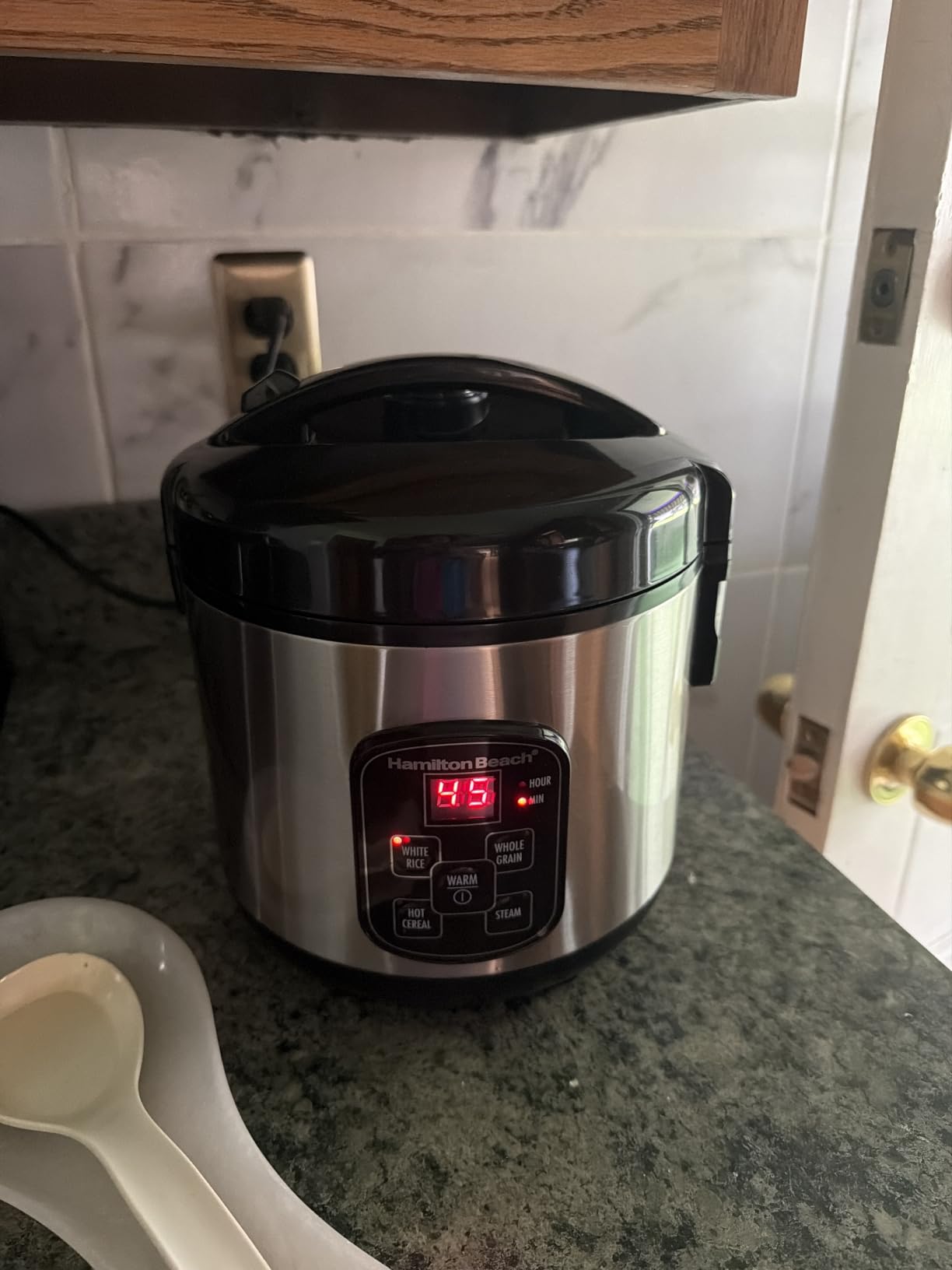 Hamilton Beach Digital Programmable Rice Cooker & Food Steamer, 8 Cups Cooked (4 Uncooked), With Steam & Rinse Basket, Stainless Steel (37518) customer photo 2