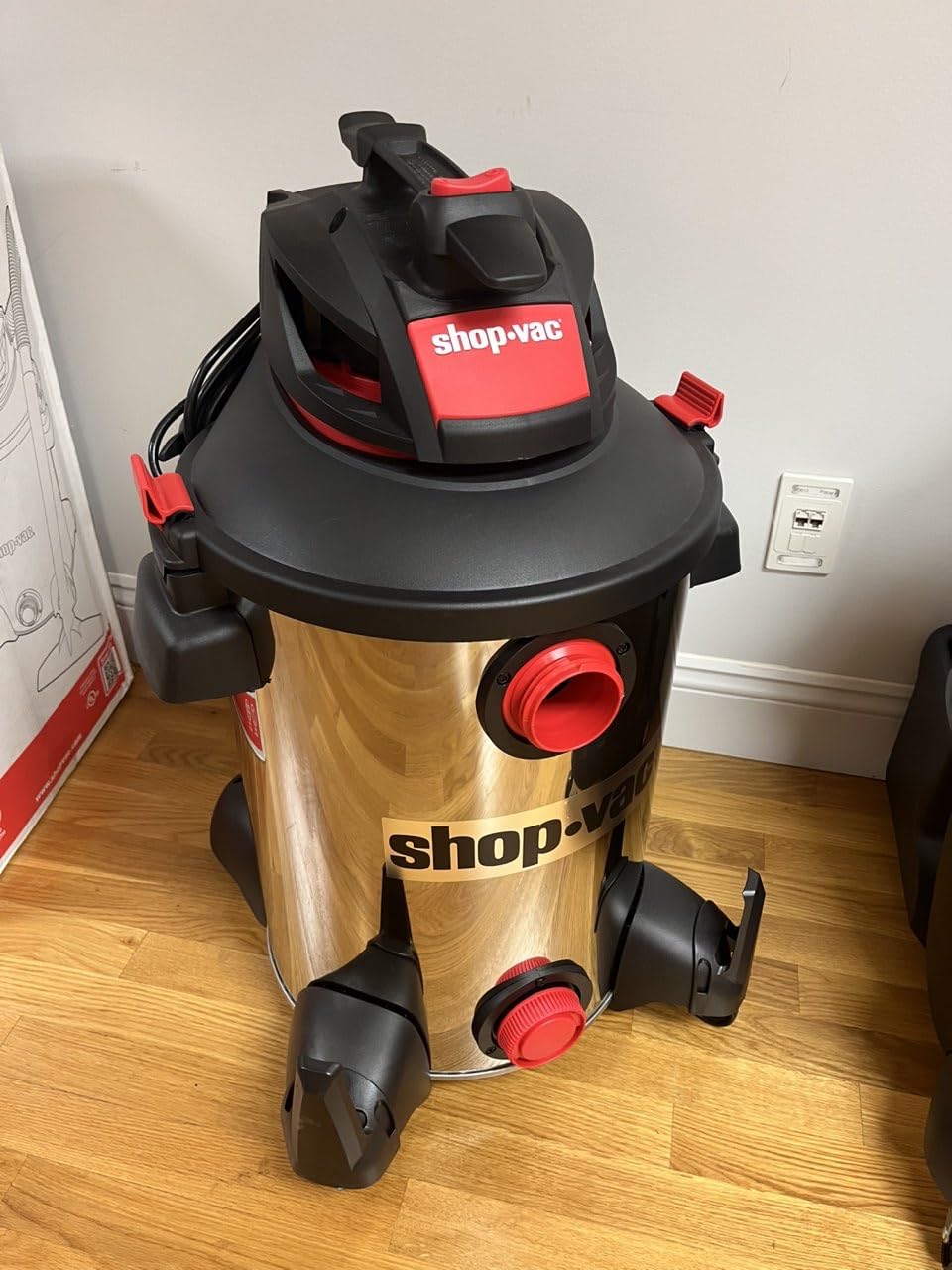 Shop-Vac 5989305 Wet/Dry Vacuum, 5 Gallon, 4.5 Peak HP Stainless Steel customer photo 1