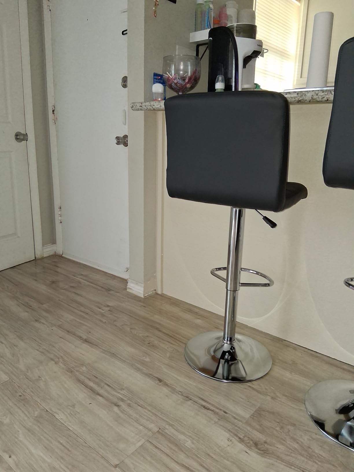 BestOffice Bar Stools with Backrest, Black, Set of 2, PU Leather, Counter High Armless Island Chairs with Height Adjustment, 360 Swivel & Footrest, For Home, Bars, Kitchen, Restaurants customer photo 1