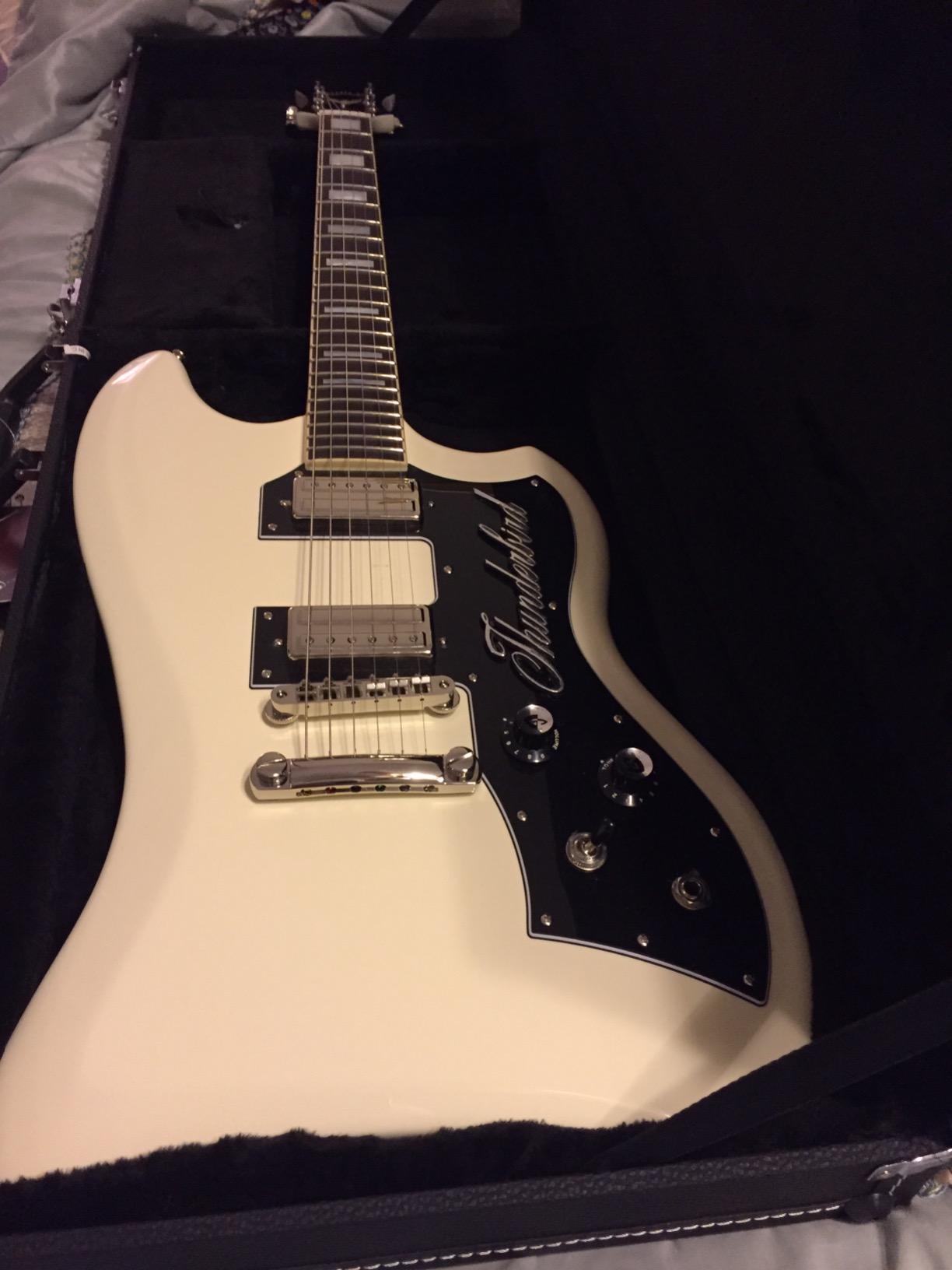 Glarry ST Deluxe Electric Guitar Hard Shell Case Portable Square Guitar Case customer photo 2