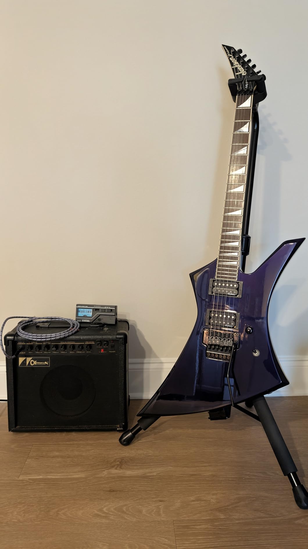 Hercules GS414BPLUS Auto Grip System Guitar Stand customer photo 1