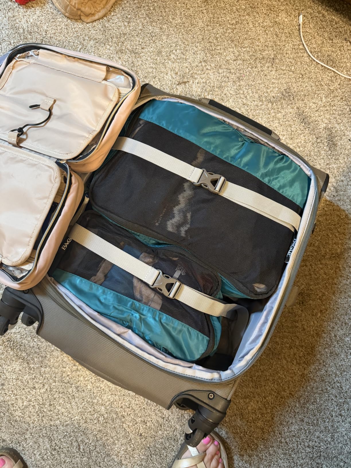 Travelpro Maxlite 5 Softside Carry-On Luggage Spinner, Black, 21-Inch | Expandable With 4 Wheels, Lightweight & Versatile Travel Design, Men & Women customer photo 1