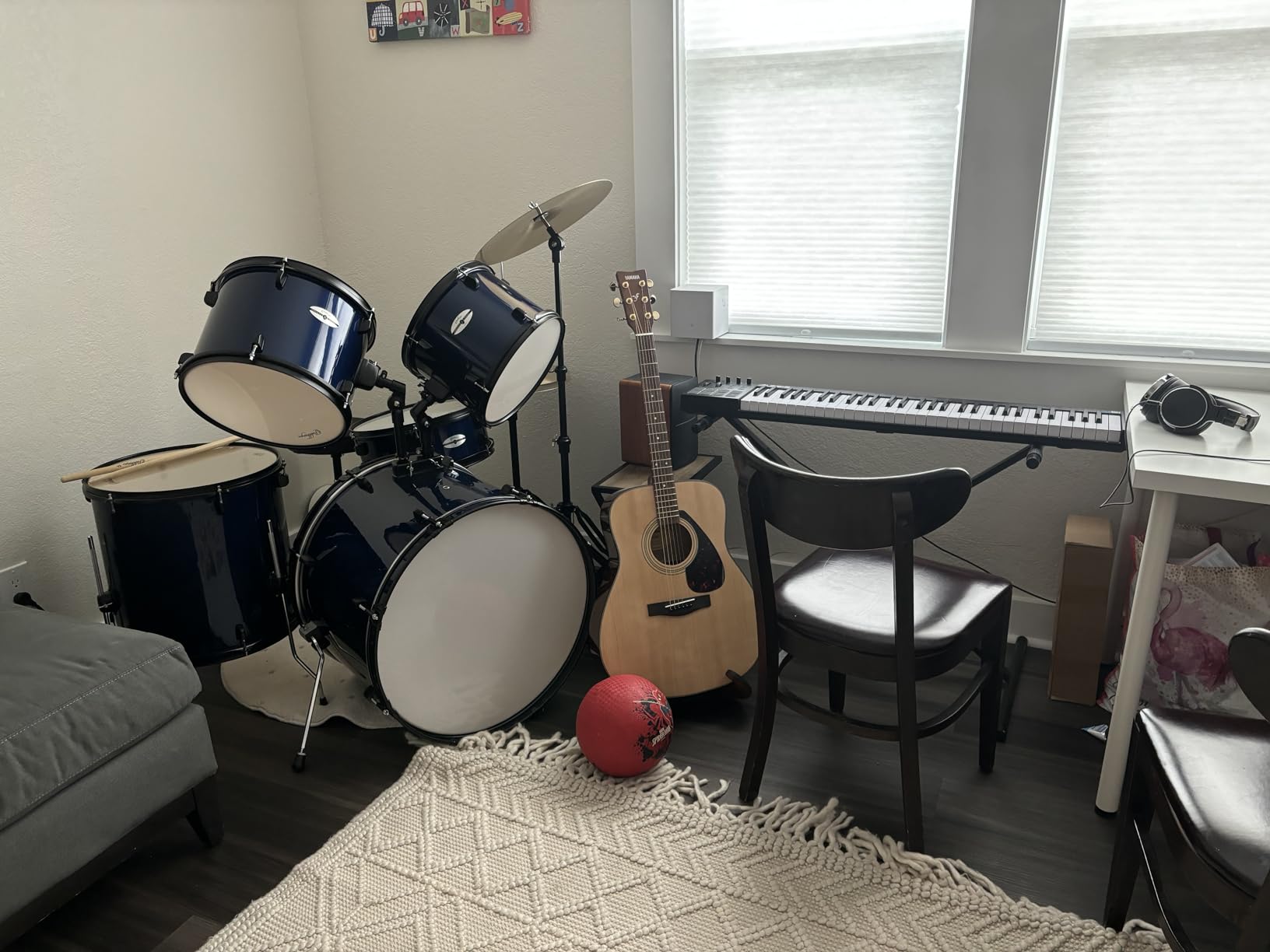 Ashthorpe 5-Piece Complete Full Size Adult Drum Set with Remo Batter Heads - Black customer photo 1