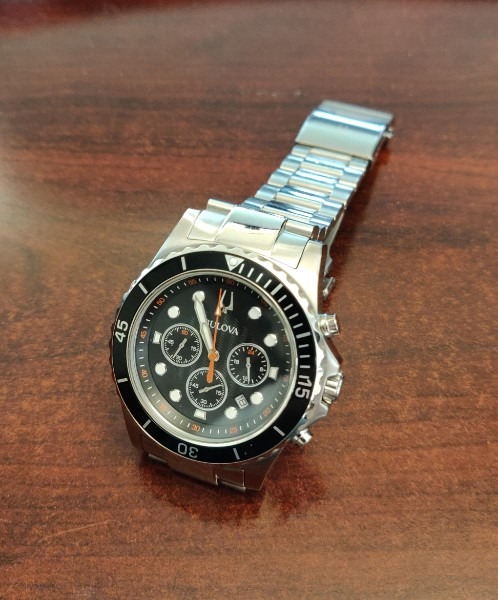 Bulova Men's Classic Sport 6-Hand Chronograph Quartz Watch, Calendar Date, Luminous Hands and Markers, 100M Water Resistant, 44mm Style: 98B326 customer photo 2