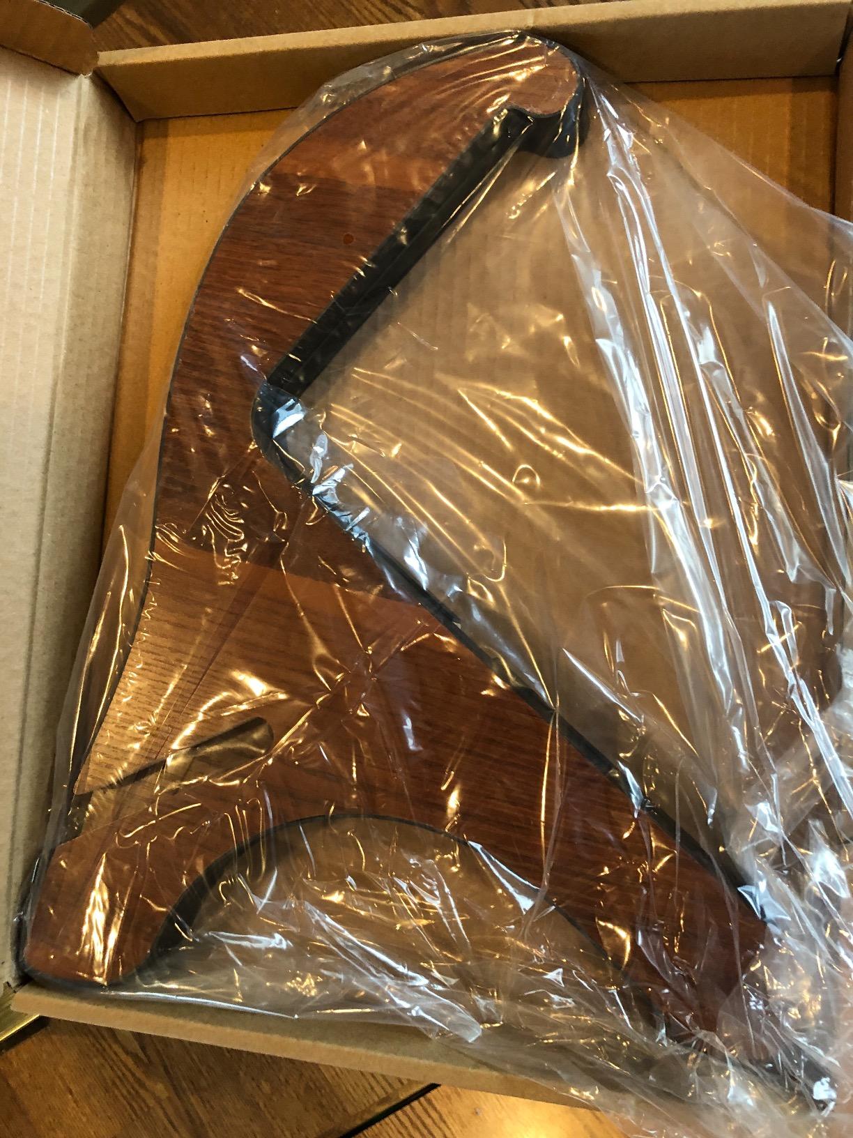 CAHAYA Guitar Stand Wooden Floor Guitar Stand Thicken Plywood X-Frame Style Portable String Instrument Holder with Soft Leather Edges for Acoustic Classical Bass Guitars (Acoustic Guitar Stand) CY0180 customer photo 2