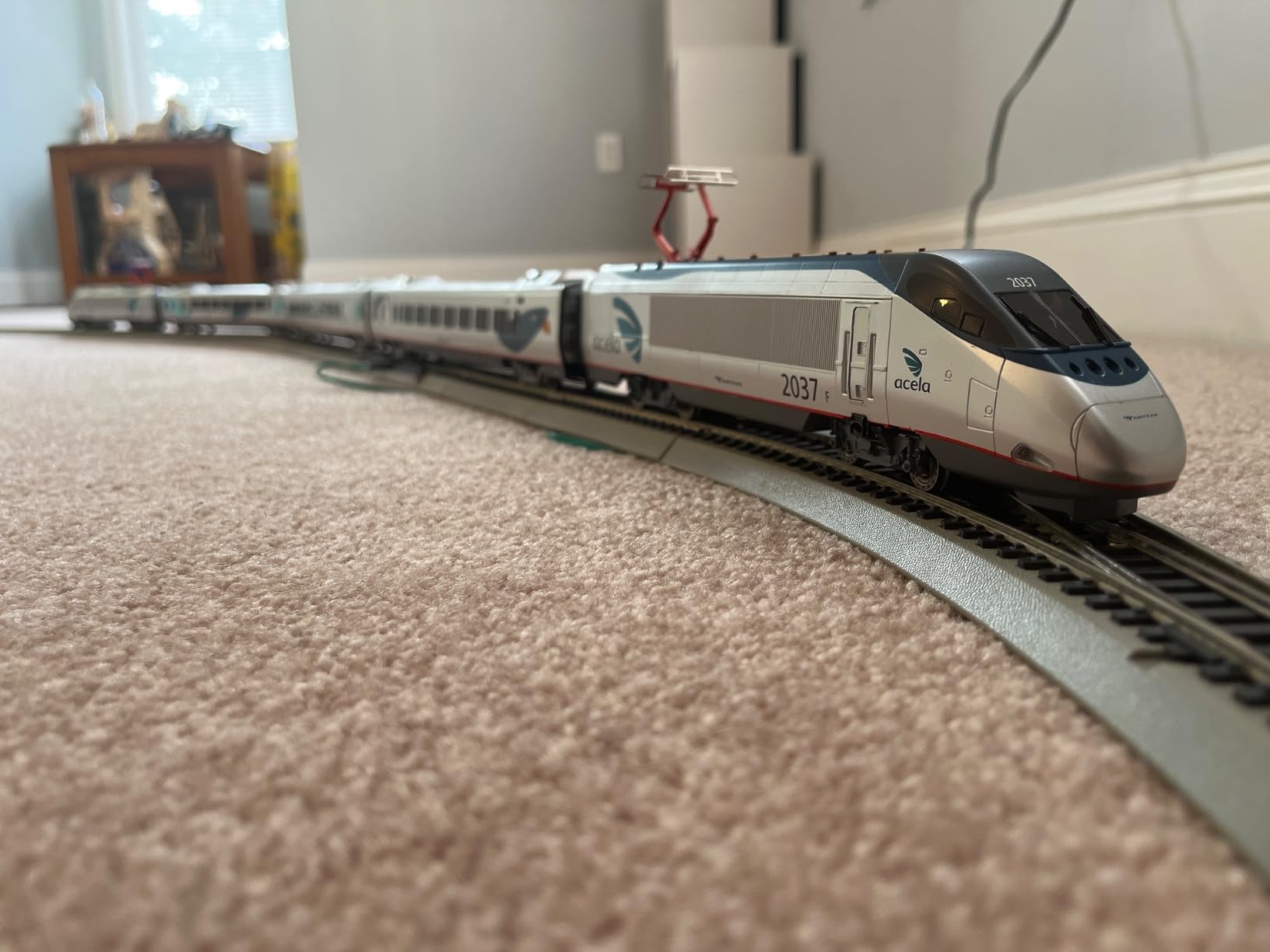 Bachmann Trains - Amtrak Acela Ready to Run Electric Train Set - HO Scale customer photo 1