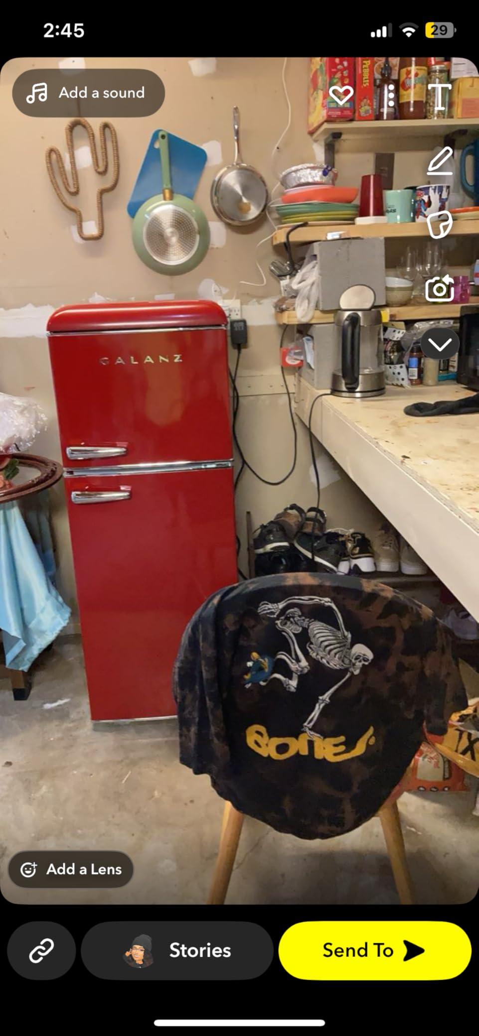 Galanz GLR46TRDER Retro Compact Refrigerator with Freezer Mini Fridge with Dual Door, Adjustable Mechanical Thermostat, 4.6 Cu Ft, Red customer photo 1