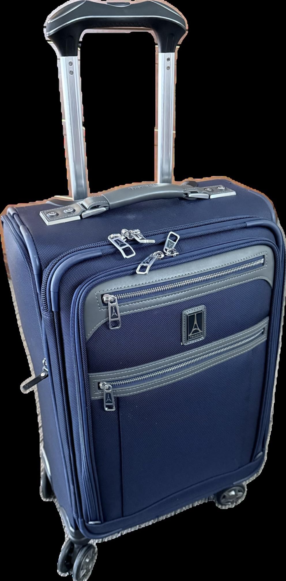 Travelpro Platinum Elite Softside Expandable Checked Luggage, 8 Wheel Spinner Suitcase, TSA Lock, Men and Women, True Navy Blue, Checked Medium 25-Inch customer photo 1