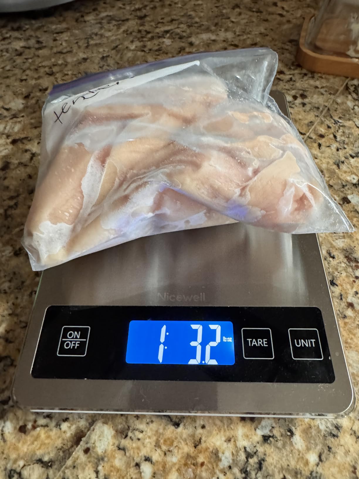 Nicewell Food Scale Digital Weight Grams and oz, 22lb Kitchen Scale for Cooking Baking, 1g/0.1oz Precise Graduation, Sleek Tempered Glass Platform customer photo 1