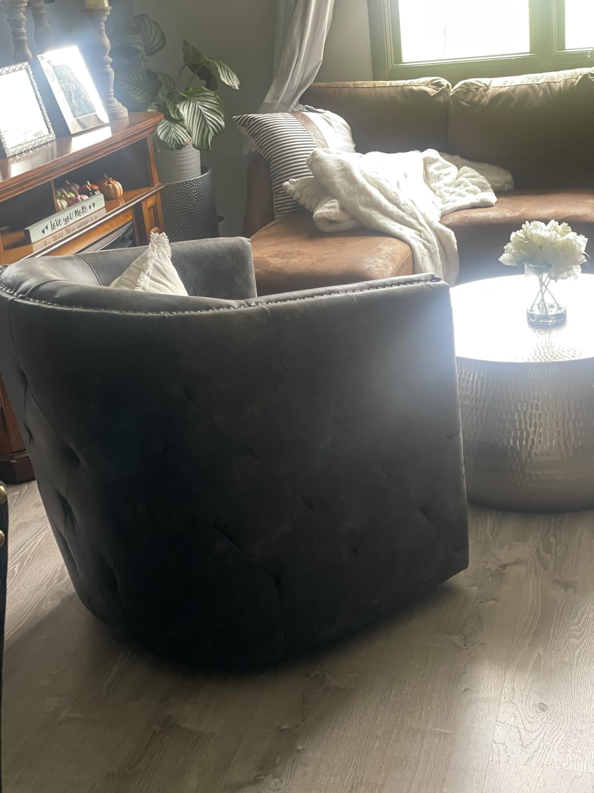 Signature Design by Ashley Brentlow Tufted Barrel Accent Swivel Chair, Distressed Black customer photo 1