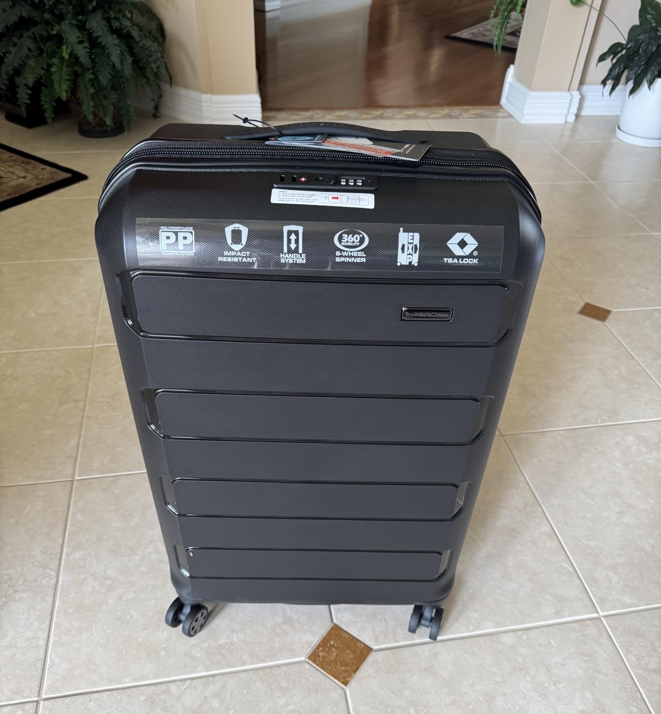 Traveler's Choice Pagosa Hardshell Expandable Luggage with Spinner Wheels, Black, 22-Inch Carry-on customer photo 1