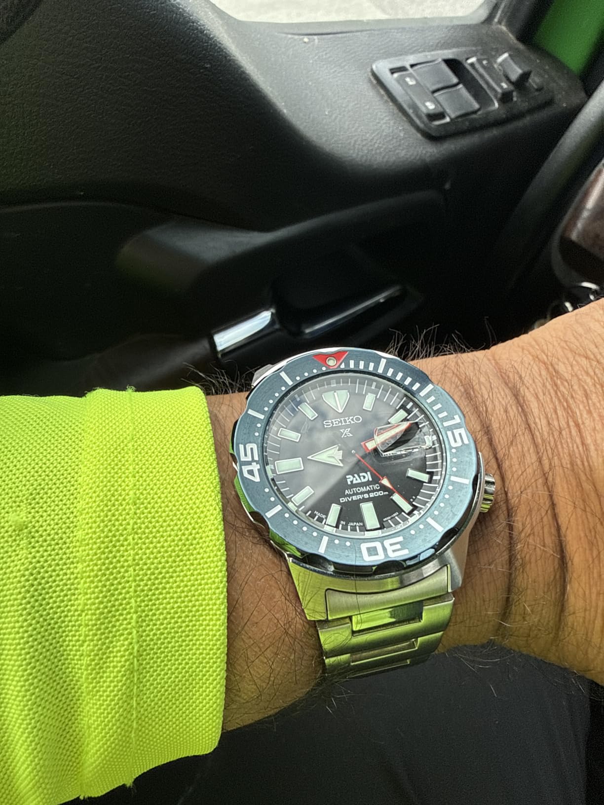 SEIKO SRPE27 Automatic Dive Watch for Men - Prospex PADI Special Edition - LumiBrite Hands, Elapsed Timing Bezel - Water Resistant 200M customer photo 1