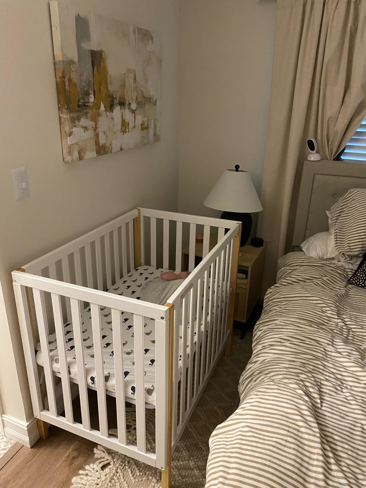 Delta Children Gio Mini Crib with 2.75