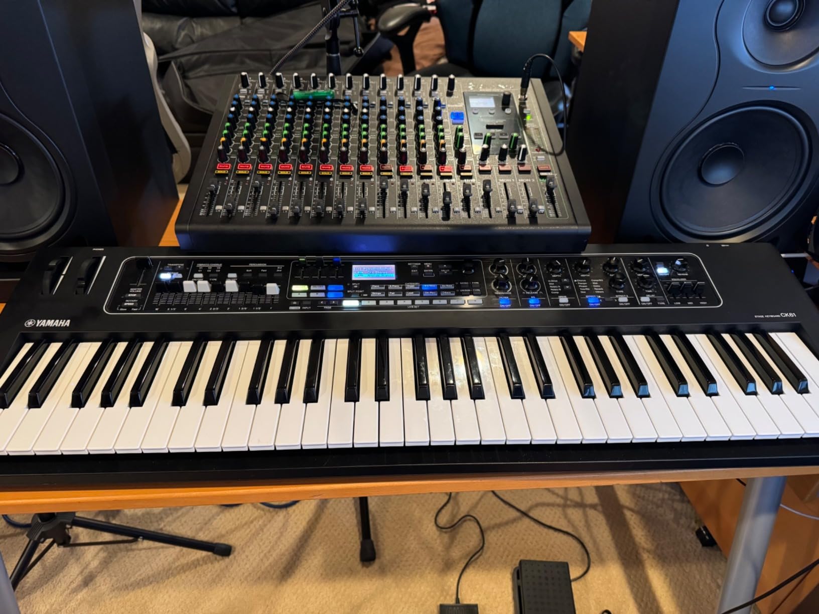 Mackie Onyx Series, 8-Channel Premium Analog Mixer with Multi-Track USB (Onyx8) customer photo 1