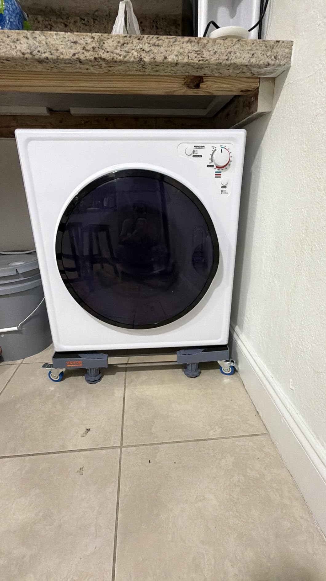 ROVSUN 110V Portable Clothes Dryer, High End Laundry Front Load Tumble Dryer Machine with Stainless Steel Tub & Simple Control Knob for Apartment, Dorm-850W, White customer photo 1
