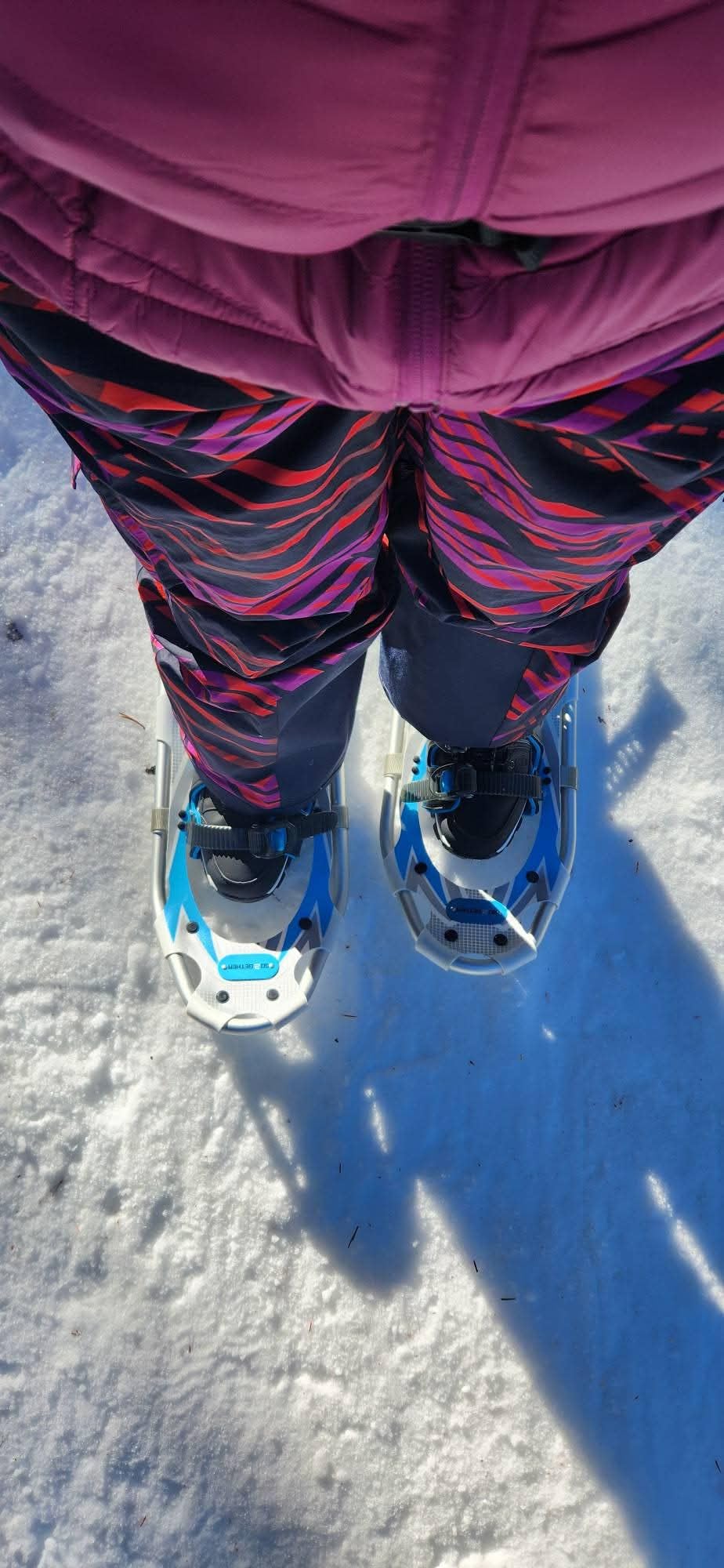G2 21/25/30/36 Inches Light Weight Snowshoes for Women Men Youth, Set with Tote Bag, Special EVA Padded Ratchet Binding, Heel Lift, Orange/Blue Available customer photo 1
