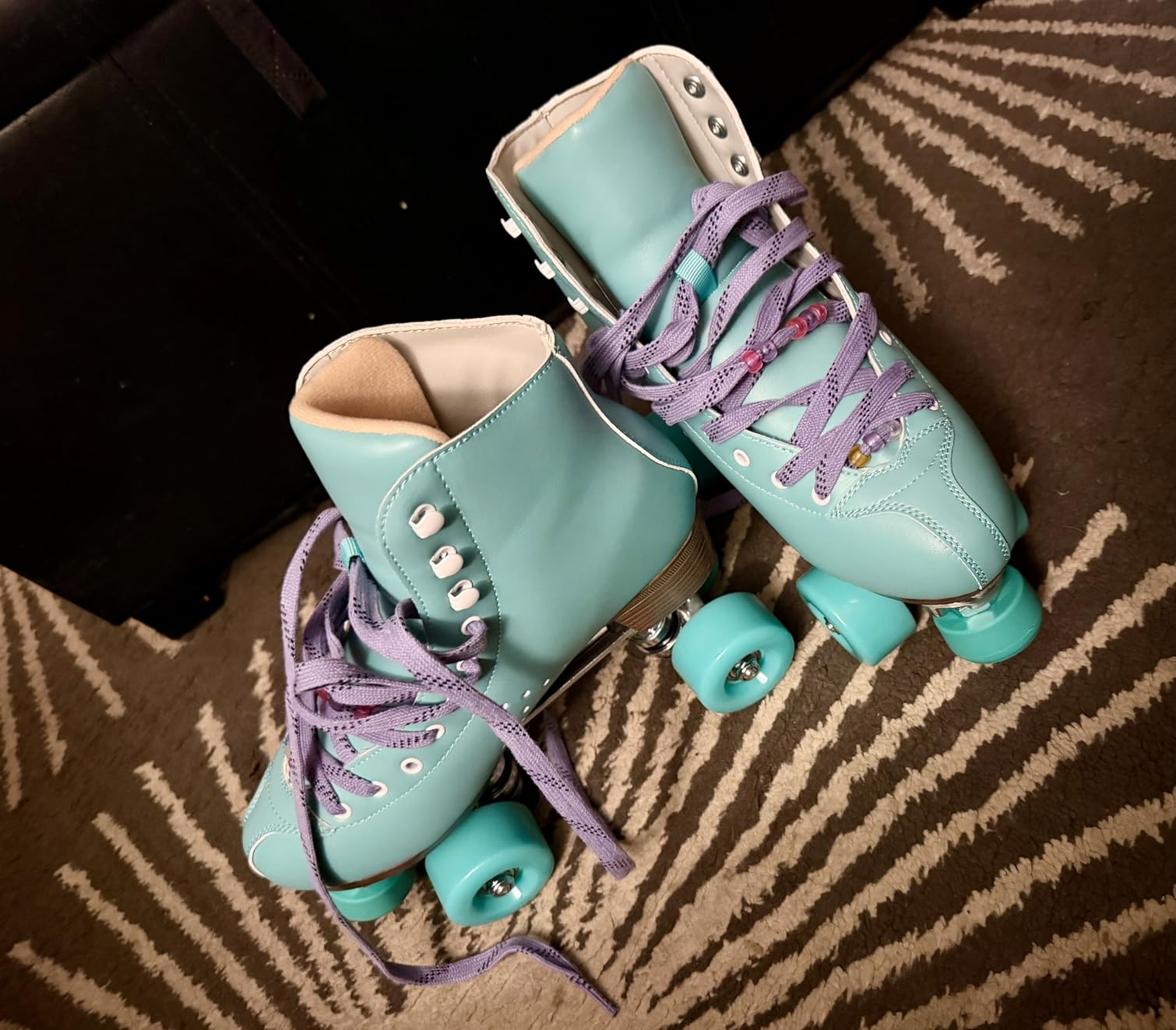 PAPAISON Roller Skates for Women and Men, Deluxe 2 Layer Microfiber Leather Double Row-Classic Roller Skates for Girls, Professional Outdoor Indoor Quad-Skates for Kids & Adults customer photo 2