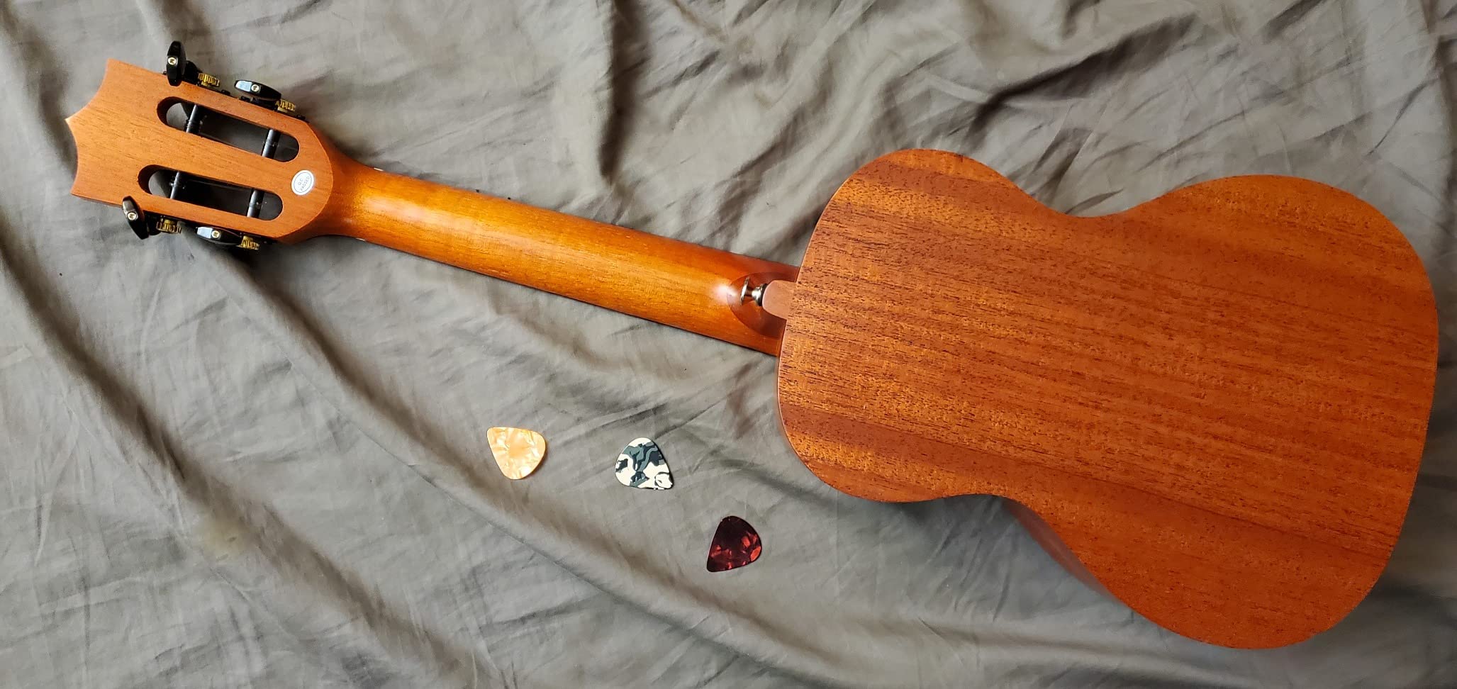 Caramel Tenor Ukulele TAM48 Mahogany Ukelele for Beginners | Handmade Ukelele Starter Kit customer photo 1