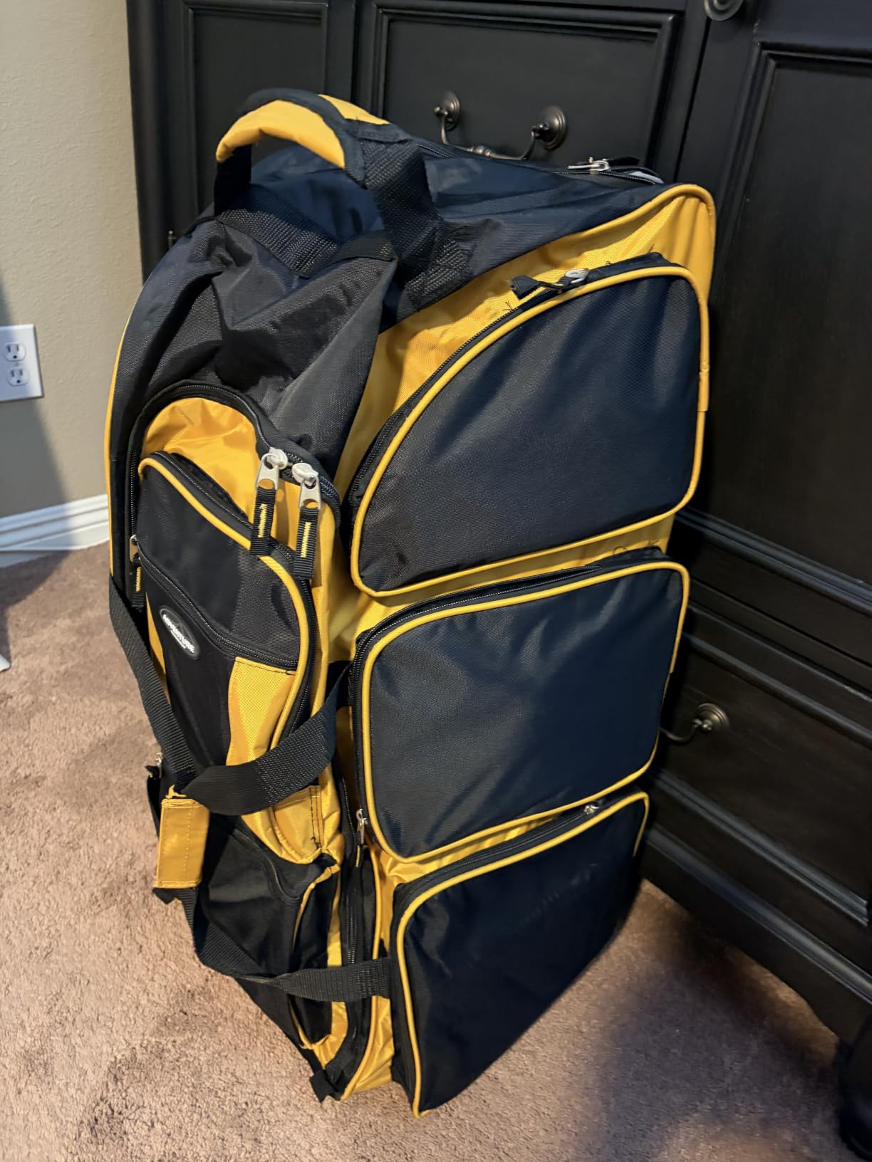 Travelers Club Xpedition 30 Inch Multi-Pocket Upright Rolling Duffel Bag customer photo 1