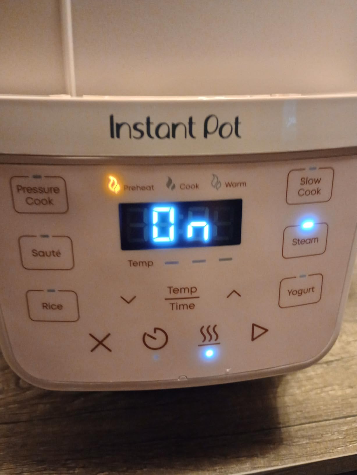 Instant Pot 6QT RIO 7-in-1 Multi-Cooker, Pressure Cooker, Slow cook, Sauté, Steam, Rice Maker, Yogurt, & Warmer, Black, 6 Quarts customer photo 2
