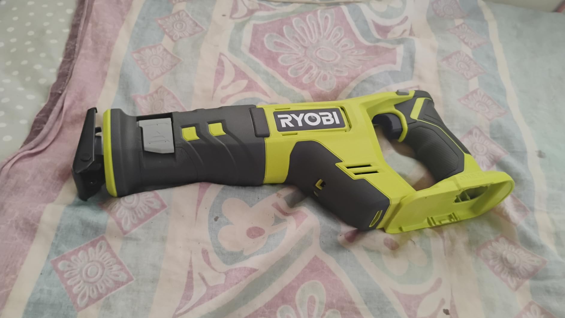 ONE+ 18V Cordless Reciprocating Saw PCL515B (Tool Only) customer photo 1