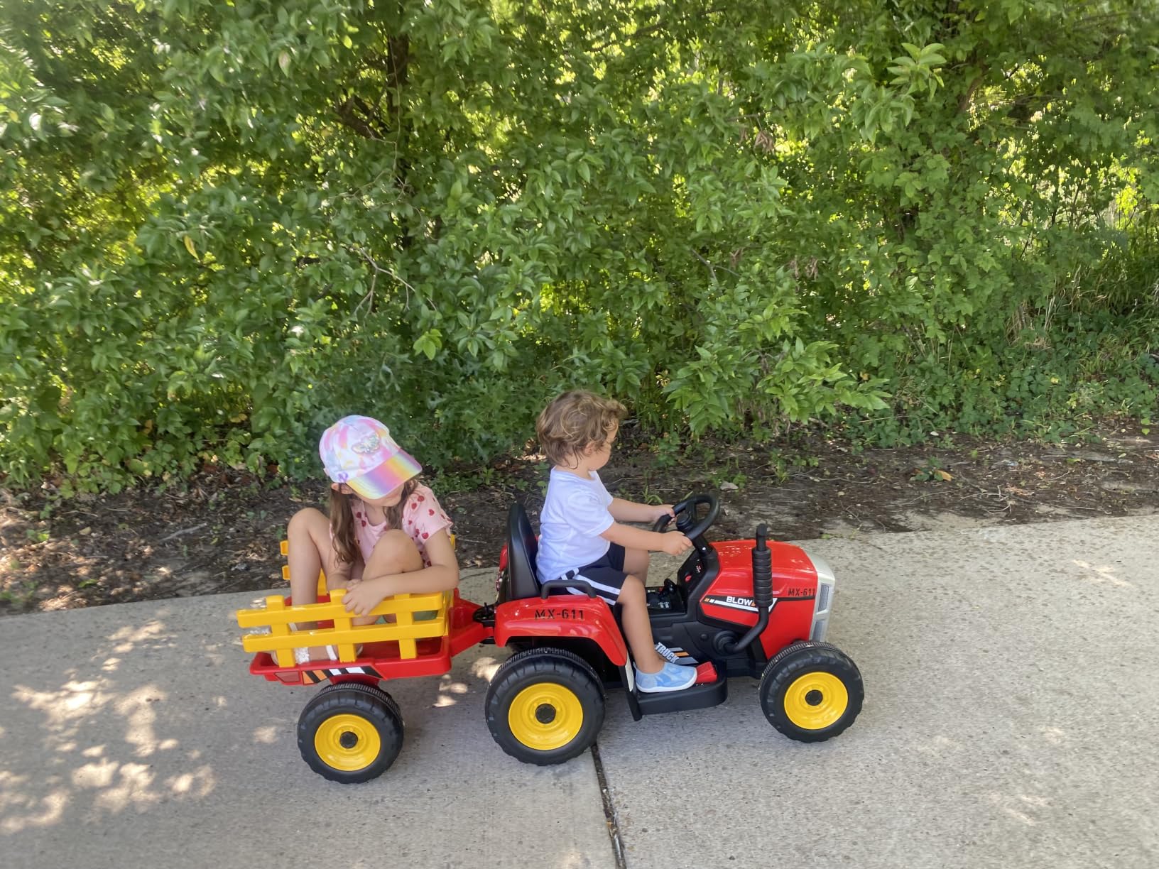 Costzon Ride on Tractor with Detachable Trailer, Kids' Electric Vehicles w/3-Gear-Shift Ground Loader, Wireless Design & USB, 7 LED Headlights, Remote Control Tractor Toy for Kids 3+ (12V, Dark Green) customer photo 1