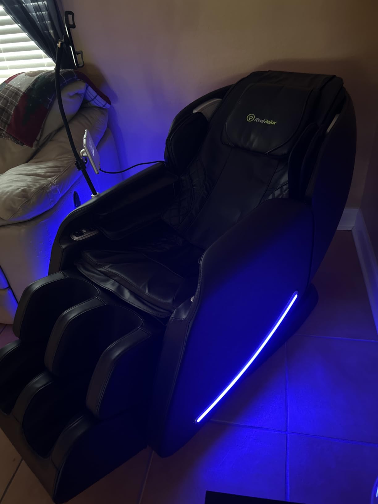 Real Relax Massage Chair Full Body with Unique Phone Controller, Heart and Blood Measurement, Zero Gravity 3D SL-Track Recliner with APP Control, Child Lock, Pause Button, Back Pad, Favor-06, Blue customer photo 1