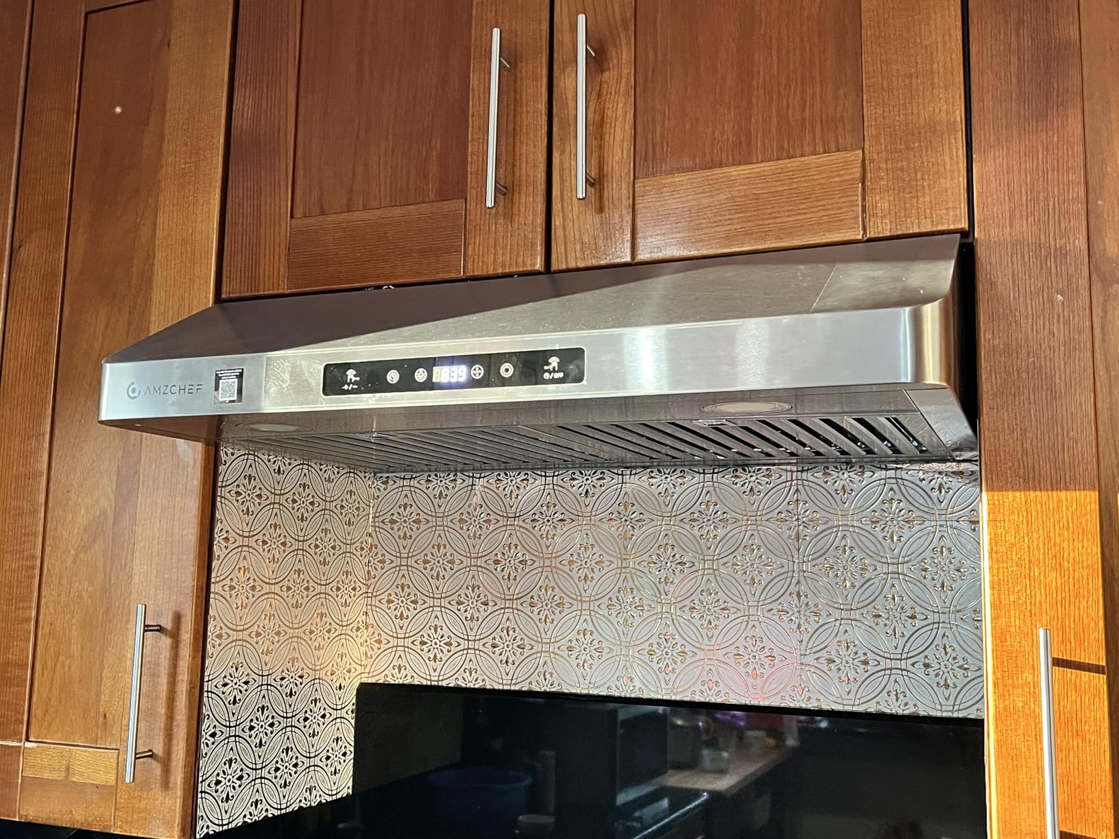 AMZCHEF Under Cabinet Range Hood 30 Inch, 750CFM Stainless Steel Kitchen Stove Vent Hood 3 Speed Exhaust Fan Touch/Remote/Gesture Control LED lights Time Setting Dishwasher-Safe Baffle Filters customer photo 1