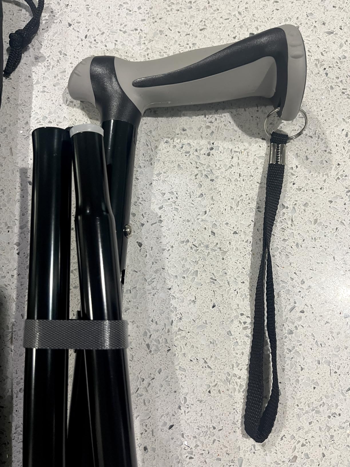 REHAND Walking Cane - Foldable, Adjustable, Collapsible Walking Canes for Men & Women, Heavy Duty All Terrain Tip, with Travel Bag customer photo 2