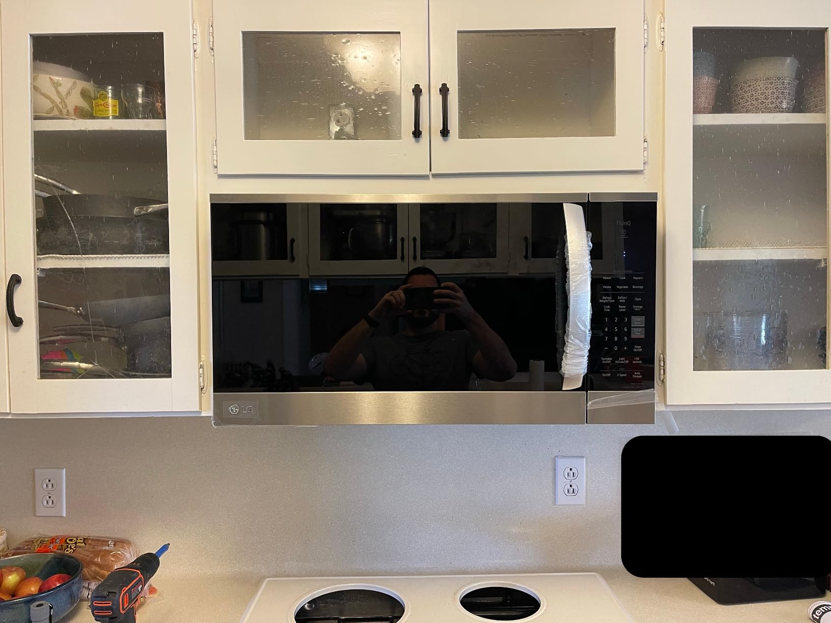 LG 1.8 cu. ft. 30 in. W Smart Over The Range Microwave Oven with EasyClean in PrintProof Stainless Steel 1000-Watt customer photo 1
