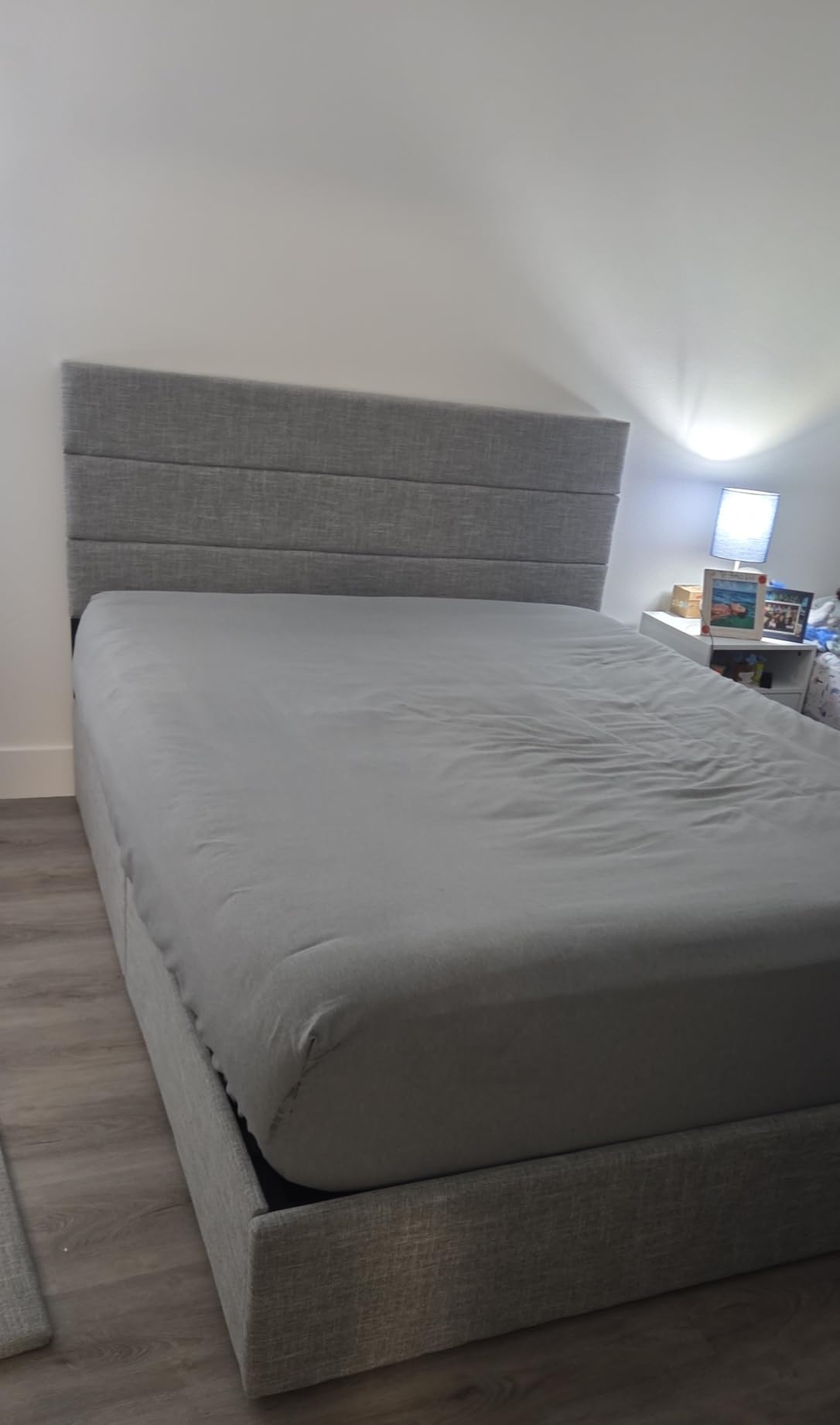 SHA CERLIN Queen Size Lift Up Storage Bed/Modern Wingback Headboard/Upholstered Platform Bed Frame/Hydraulic Storage/No Box Spring Needed/Wood Slats Support/Light Beige customer photo 2