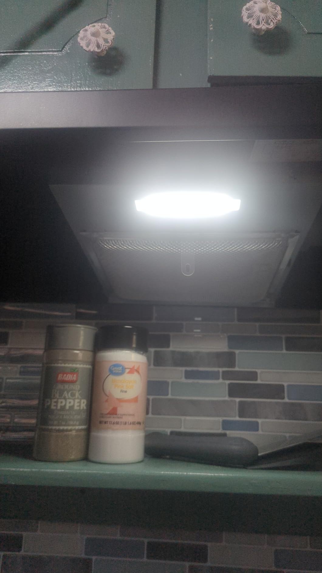 FIREGAS 30 Inch Under Cabinet Range Hood, 300 CFM Powerful & 45dB Quiet Vent Hood, Slim Stainless Steel Stove Hood for Kitchen & Apartments, 2-Speed Exhaust Fan, Ducted/Ductless Convertible customer photo 1