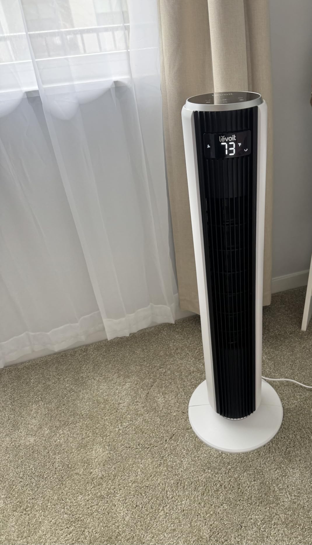 LEVOIT Tower Fan for Bedroom, 90° Oscillating Standing Fan with 28dB Quiet for Sleep, 28ft/s Velocity, 12H Timer, 5 Speeds 4 Modes, Remoter, Bladeless Room Fan for Home, Office, Indoor, 36 inch, White customer photo 1