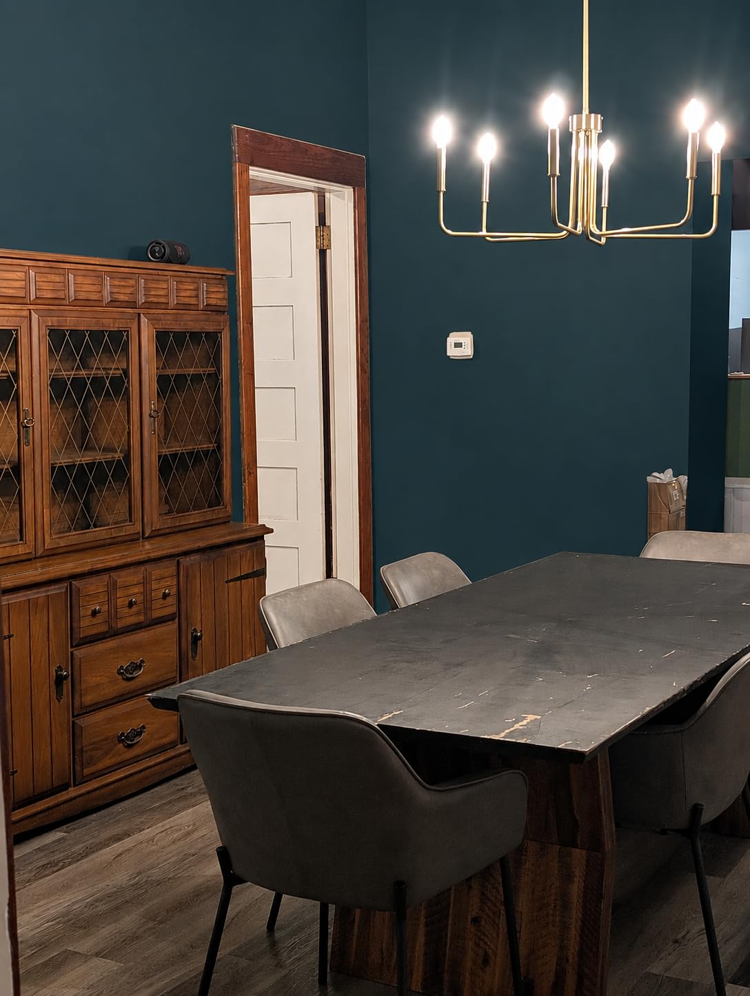 Black Chandelier, 6-Light Farmhouse Chandelier for Dining Room Lighting Fixtures Hanging, Industrial Modern Chandelier for Bedroom, Foyer, Hall, Kitchen, Living Room, Entryway (No Assembly Required) customer photo 1