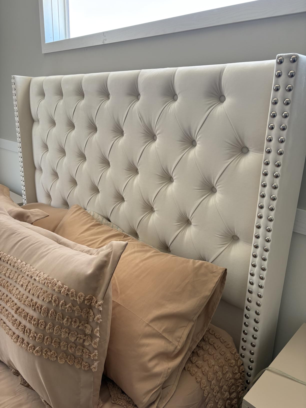 Jocisland King Bed Frame 61.4