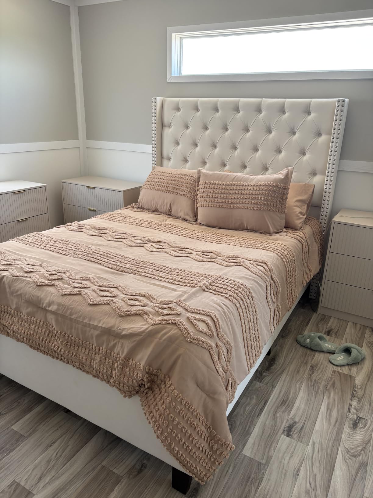 Jocisland King Bed Frame 61.4