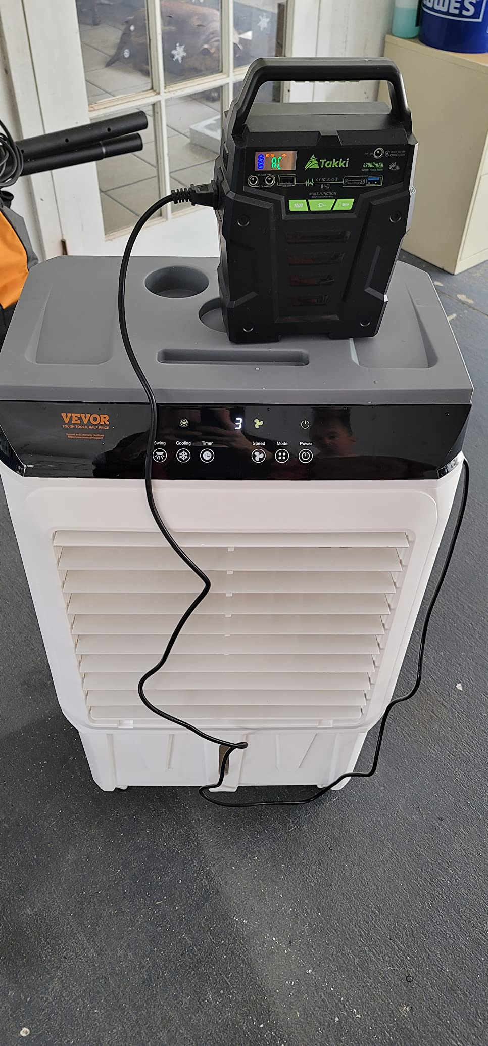 VEVOR Evaporative Air Cooler,2100 CFM 13X34 inch Air Cooler,3 Speeds and 12H Timer Portable Air Conditioner,Energy-Saved Swamp Cooler for party,pool and patio,7 Gal Water Tank & 750 Sq.Ft customer photo 2