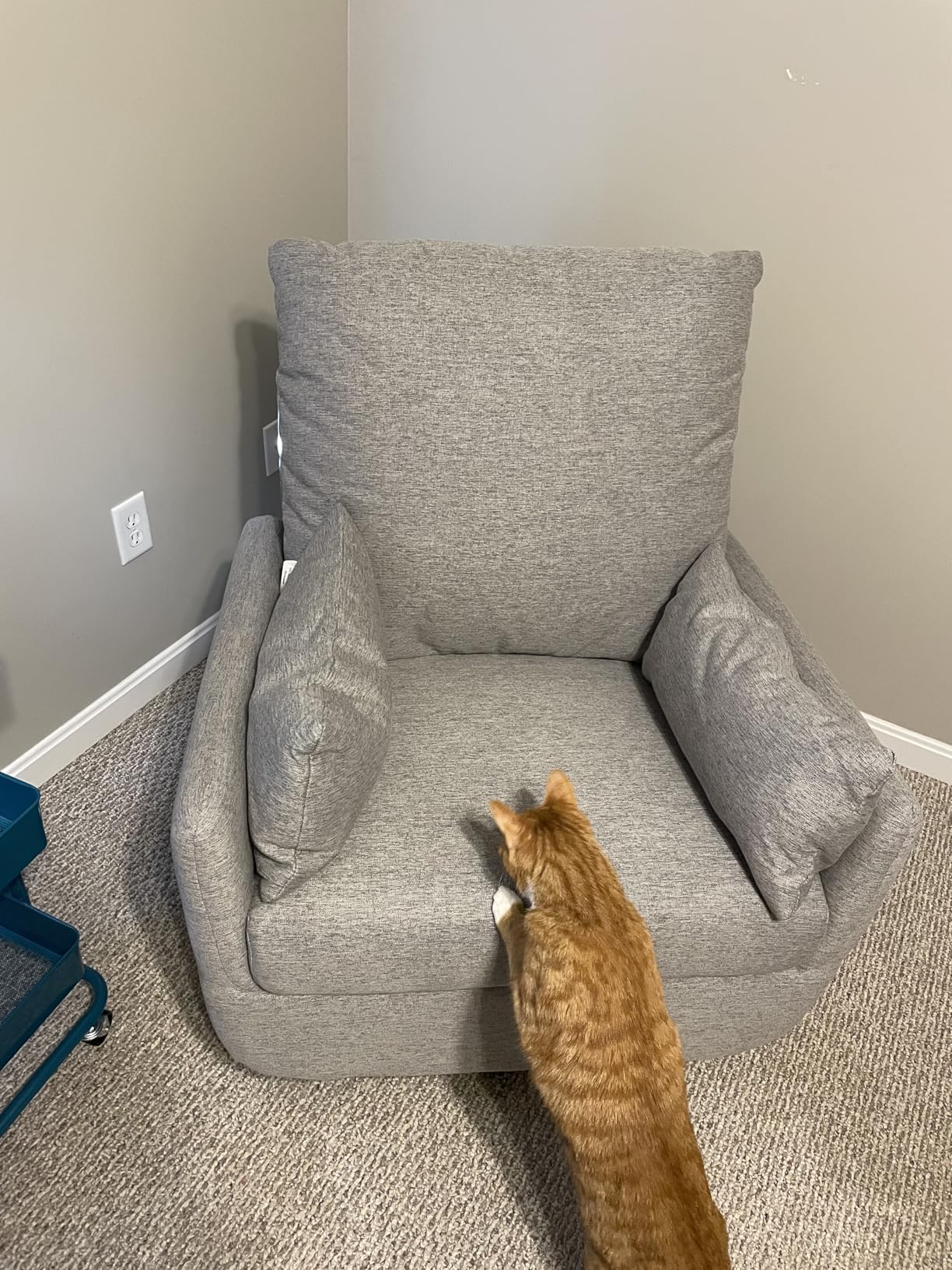 Davinci Juno Swivel Glider, GREENGUARD Gold Certified, Frost Grey customer photo 2