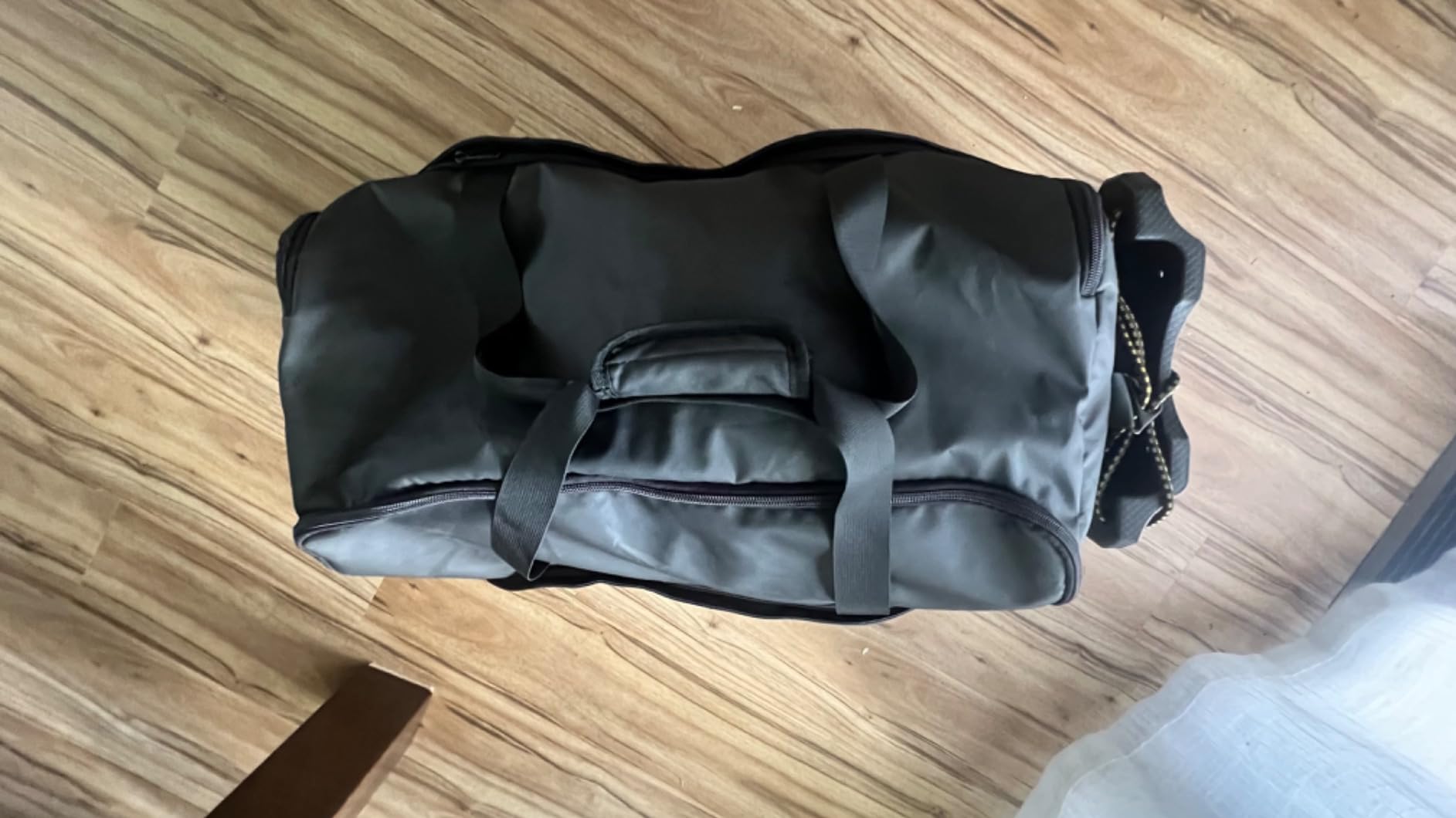 Garment Bags for Travel,45L Carry on Convertible Garment Duffle bag for Men Women - 3 in 1 Hanging Suit Travel Bag with Shoulder Strap customer photo 2