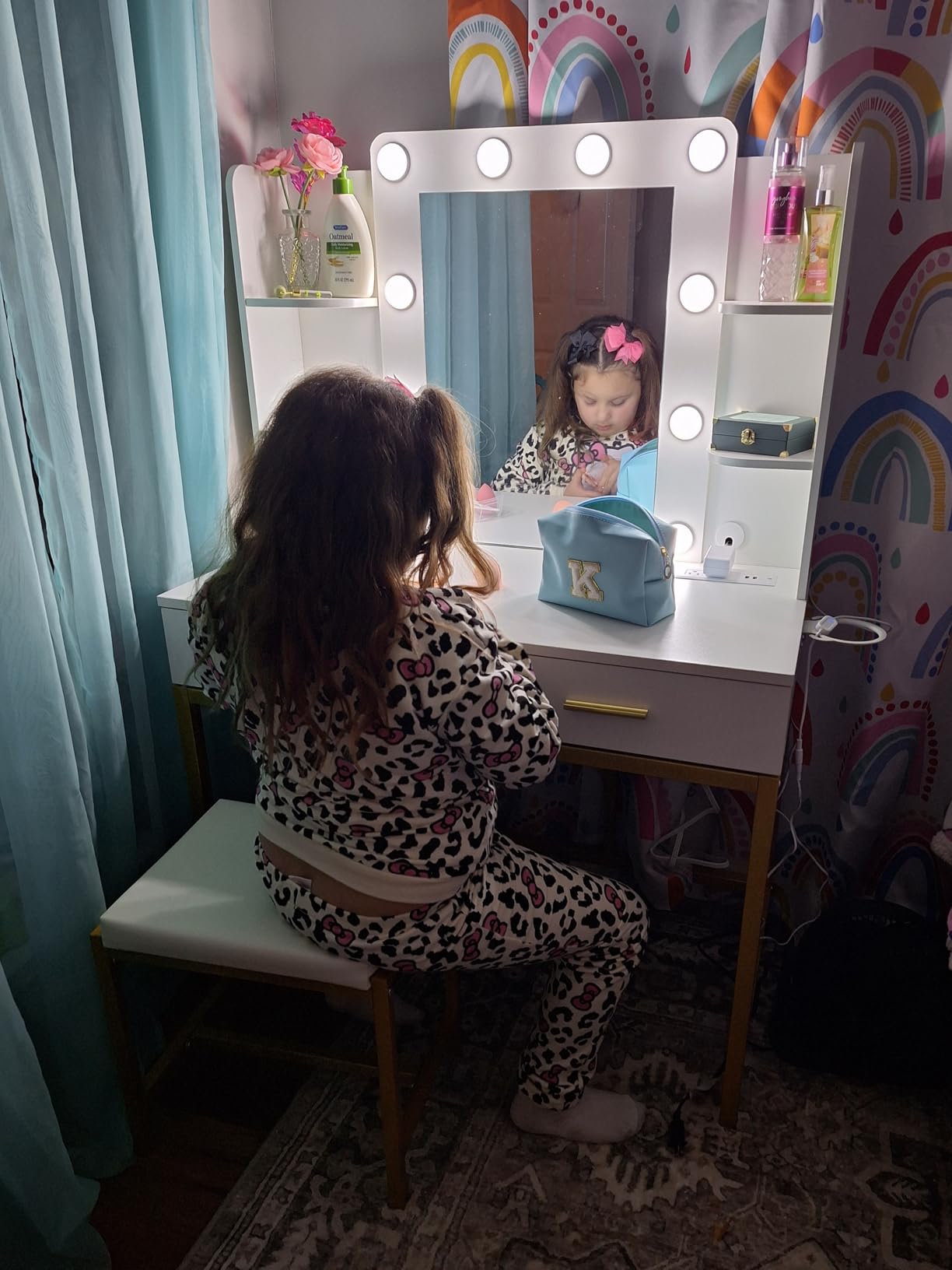 Vabches Vanity Desk with Lights,Makeup Vanity with Power Strip,Dressing Table Set with 2 Large Drawers,Vanity Mirror 3 Lighting Color Adjustable,White customer photo 2