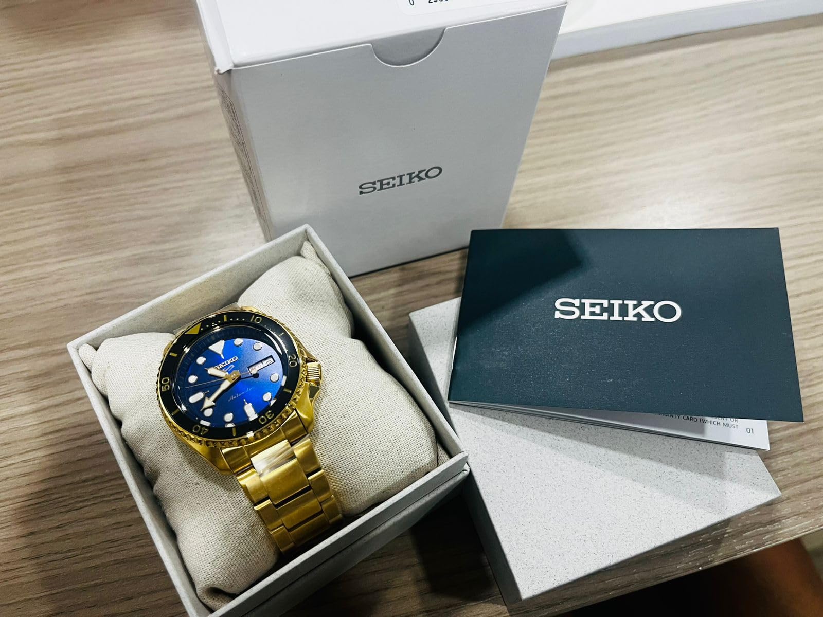 SEIKO Automatic Watch for Men - 5 Sports Collection | Men's Sport Watch, Stainless Steel Gold Finish, Water-Resistant 100M, Luminous Hands customer photo 1