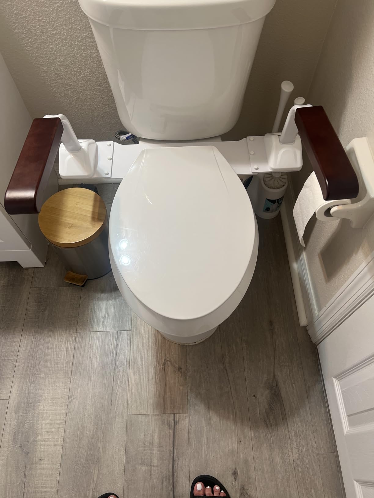 Toilet Safety Rails for Seniors (520lbs), Adjustable Toilet Handle for The Elderly and Disabled, Handicap Toilet Safety Frame Grab Bars, Toilet Support Rails customer photo 2
