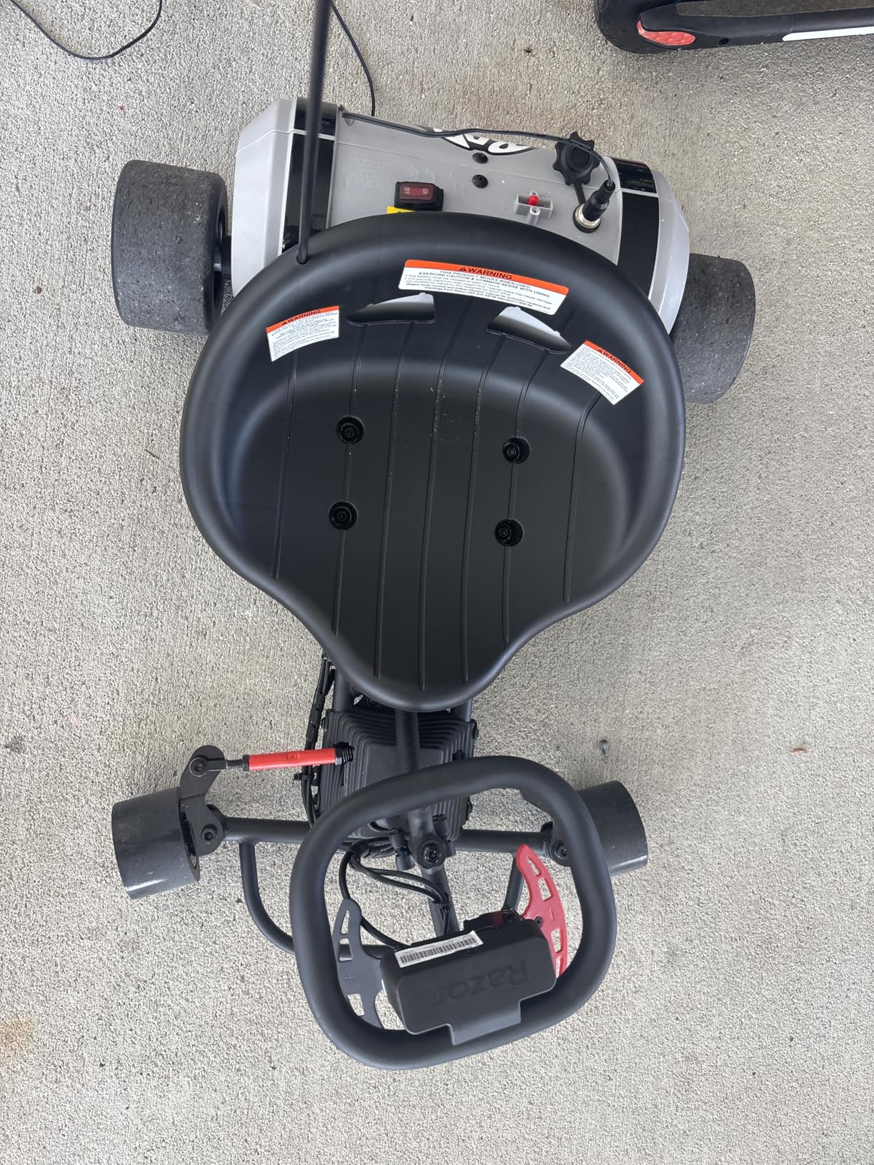 Razor Ground Force Rad Rod - Pocket Go-Kart for Ages 6+, Up to 10 MPH, Up to 40 Minutes of Continuous Use, 150-watt Chain-Driven Motor, 24V Rechargeable Battery customer photo 1