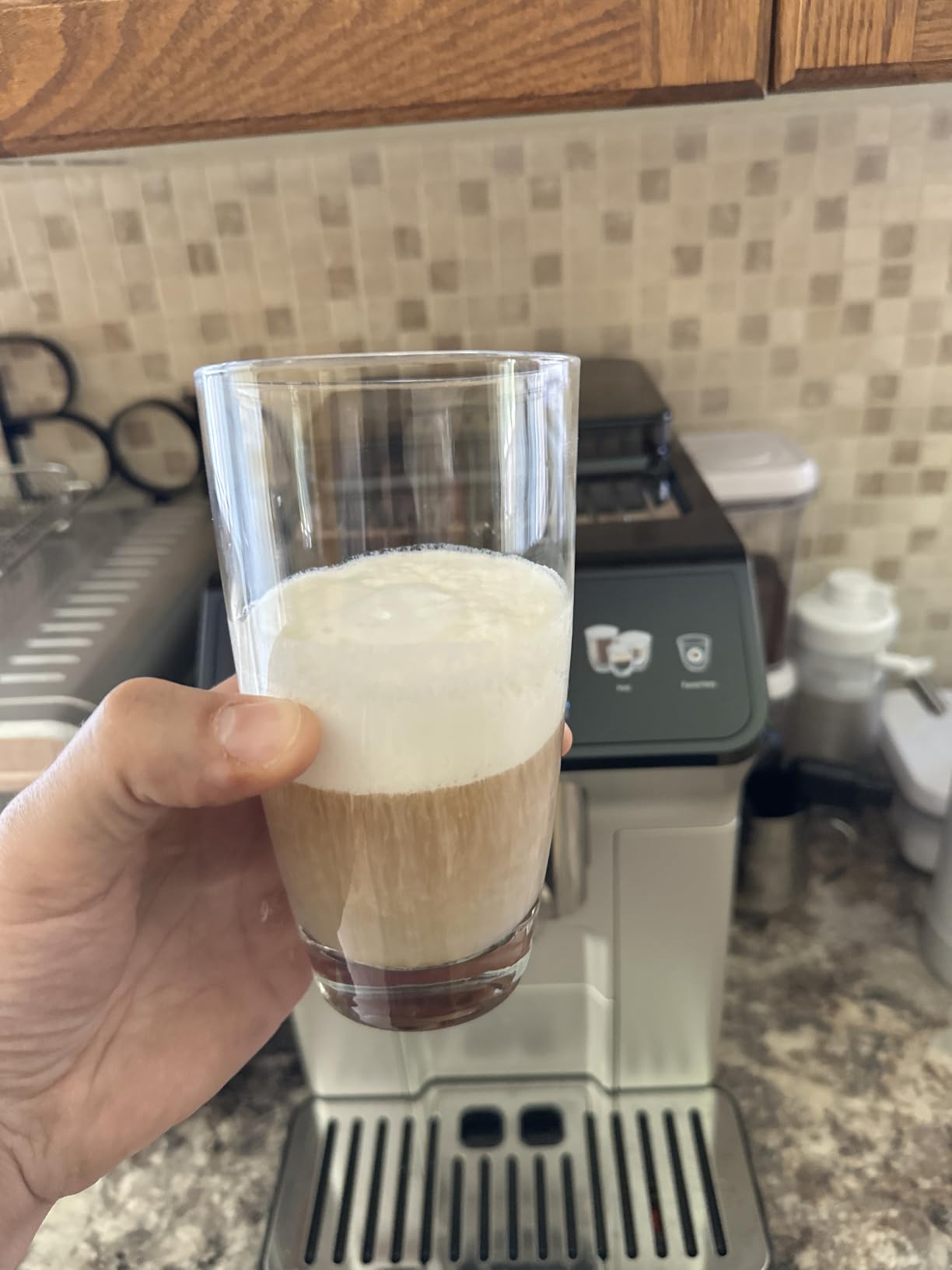 De'Longhi Eletta Explore Espresso Machine with Coffee Grinder, Milk Frother, 50+ One-Touch Recipes, Travel Mug, Hot & Cold Frother, Built-In Grinder, 4 User Profiles customer photo 2