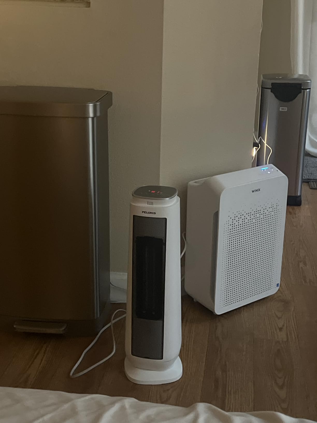 PELONIS Oscillating Ceramic Tower Indoor Space Heater for Home with Oscillation, Programmable Thermostat & ECO Mode, 12H Timer & Remote Control, Safety Protection, 23 Inches, 1500W customer photo 1