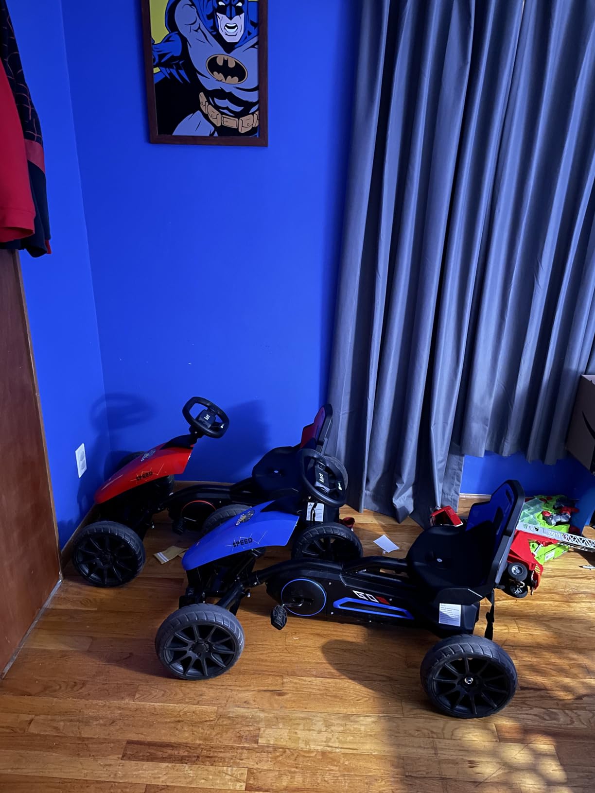 Aosom Kids Pedal Go Kart, Outdoor Ride on Toys with Swing Axle, Adjustable Seat, Handbrake, 4 Shock-Absorbing Wheels, Gift for Boys and Girls Aged 3-8 Years Old, Blue customer photo 1